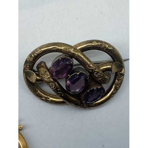 462 - 3x Victorian gold plated brooches,