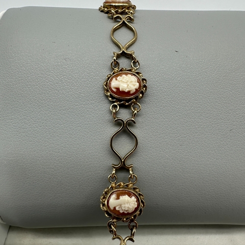 498 - A 9ct yellow gold cameo bracelet, 7.8grams weight approx, 16 1/2 cm long approx,