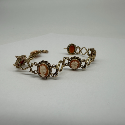 498 - A 9ct yellow gold cameo bracelet, 7.8grams weight approx, 16 1/2 cm long approx,