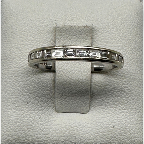 511 - An 18ct white gold baguette diamond eternity ring
very good condition
size L 1/2