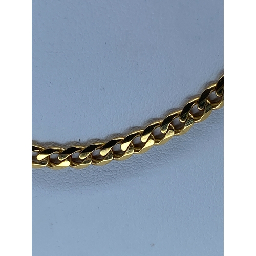 38 - A 9ct yellow gold solid link curb chain, 18 inches long approx, links are 4mm wide, 15.4 grams in we... 