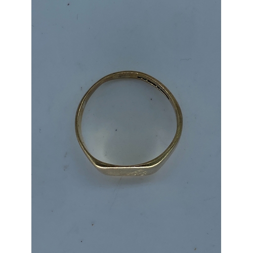 49 - A 9ct yellow gold signet ring, signet ring is fully hallmarked, weight is 3.4 grams approx, size O