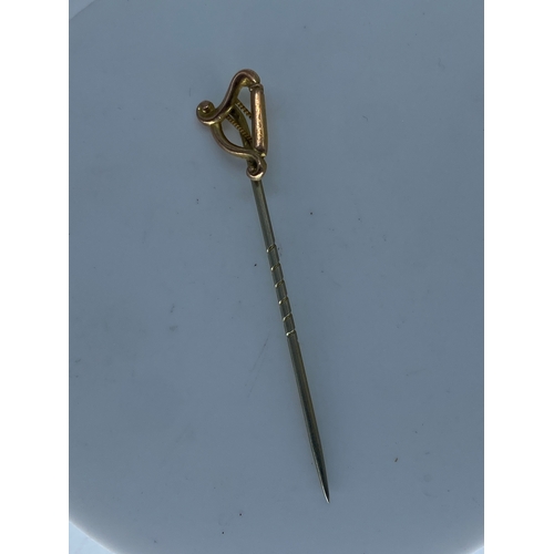 52 - A 9ct yellow gold Victorian heart tie pin, 0.7 grams in weight approx, pin is not gold,