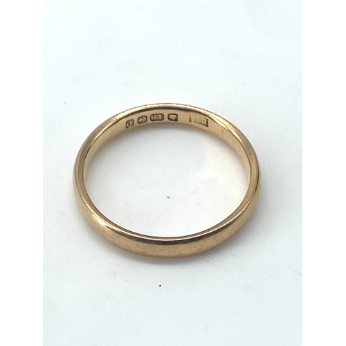 79 - An 18ct yellow gold 3mm D shaped wedding band, fully hallmarked, 2.8 grams in weight approx, size M,