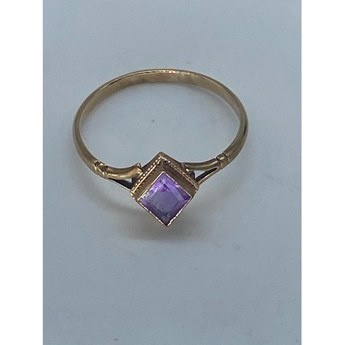 82 - A 9ct yellow gold amethyst dress ring, amethyst is a very nice triangle cut stone, fully hallmarked,... 