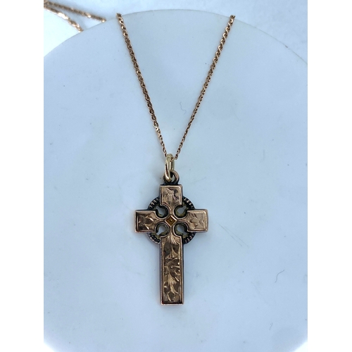 102 - A 9ct rose gold antique cross & chain, chain is 20 inches long, cross is 30mm x 14mm, weight is 2.8 ... 