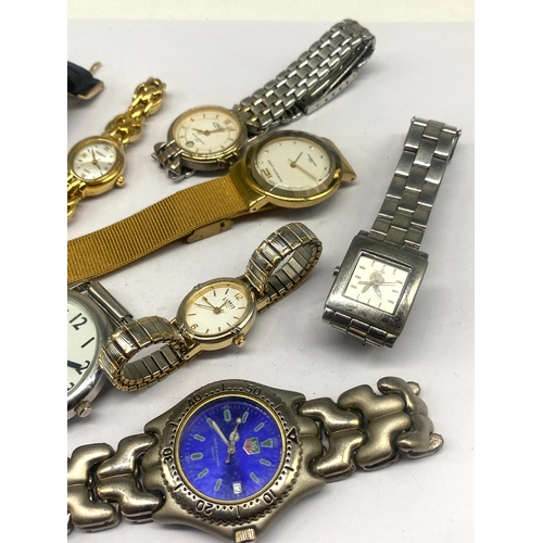 299 - A mix of gents & ladies watches