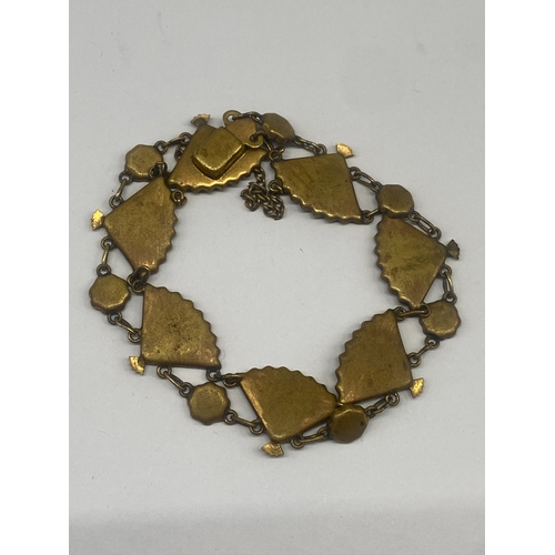 324 - A base metal Japanese 1950s bracelet