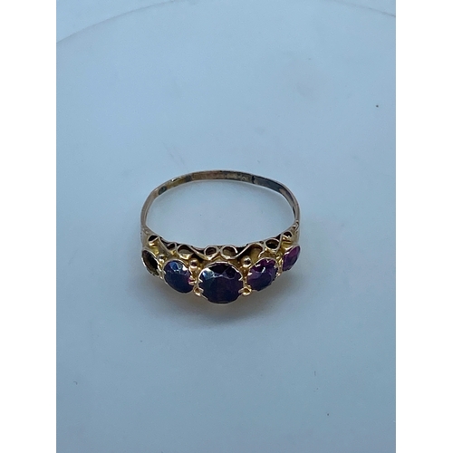 164 - A 9ct yellow gold Victorian amethyst dress ring, size K, weight is 1.2 grams approx