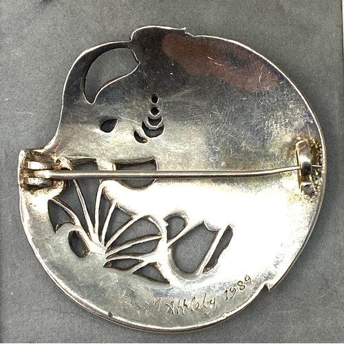 347 - Appleby silver brooch

original Malcolm Appleby silver brooch

size 56mm 

signed on the back M Appl... 