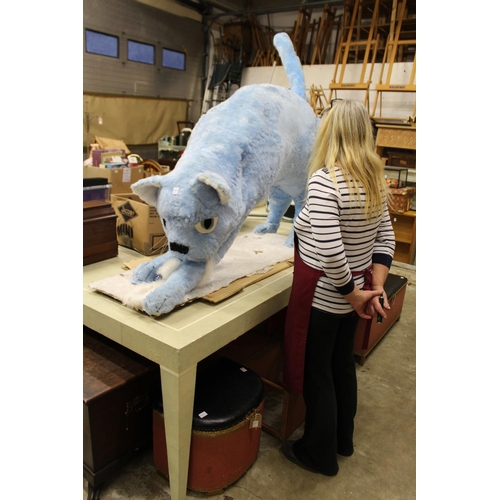 105 - A giant blue furry cat (over 5ft long) !!!