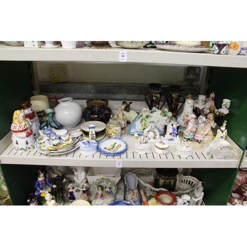 31 - A quantity of decorative and ornamental china.