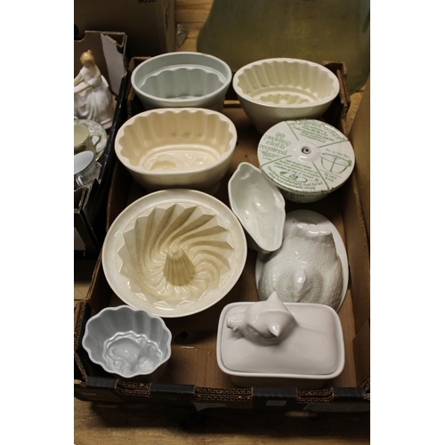 663 - A small collection of jelly moulds and other kitchenalia.