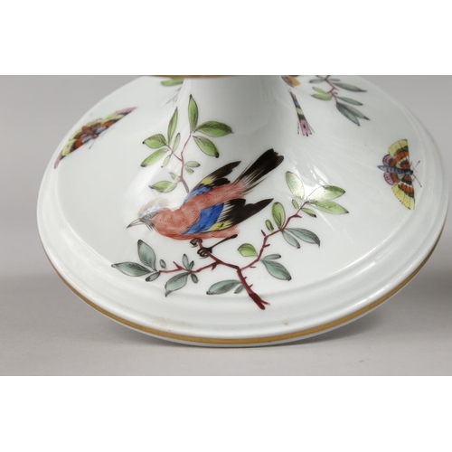 1131 - A VERY GOOD PAIR OF MEISSEN PIERCED CIRCULAR COMPORTS, 8.75ins diameter, the bases painted with bird... 