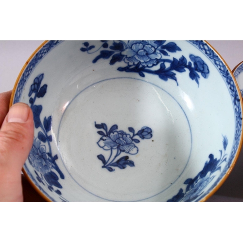 142 - A PAIR OF CHINESE NANKING CARGO SHIPWRECK BOWLS, the interior with blue and white floral decoration,... 