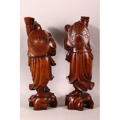 179 - A PAIR OF CHINESE CARVED 'ROOTWOOD' FIGURES of fisherman, 35cm high.