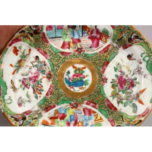 346 - A 19TH CENTURY CHINESE CANTON FAMILLE ROSE PORCELAIN BOX, COVER & TRAY, decorated with panels of fig... 