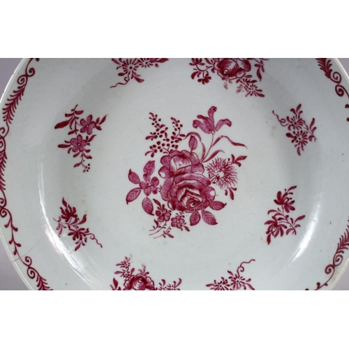 376 - AN 18TH CENTURY CHINESE FAMILLE ROSE PORCELAIN PLATE, decorated with flora 23.5cm