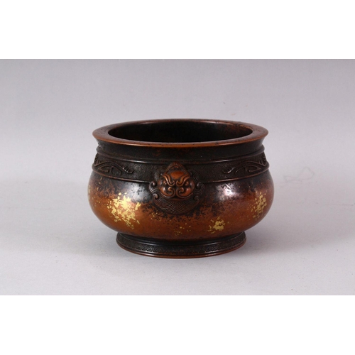 434 - A XUANDE STYLE GOLD SPLASH BRONZE INCENSE BURNER, with kylin handles and a raised band of decoration... 