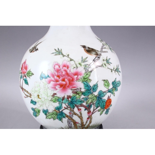 463 - A CHINESE REPUBLIC STYLE FAMILLE ROSE PORCELAIN VASE, decorated with birds amongst native flora, wit... 