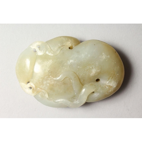 476 - A GOOD CHINESE CARVED JADE PEBBLE OF SHOU LAO, the carving depicting shou lao god of longevity, 7.5c... 