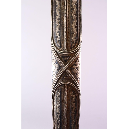 691 - A 19TH CENTURY RUSSIAN KINJAL DAGGER with niello decoration to the scabbard and hilt, 46cm long.