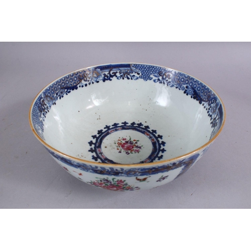 81 - A FINE 18TH CENTURY CHINESE QIANLONG FAMILLE ROSE & UNDERGLAZE BLUE PORCELAIN BOWL, the inner with a... 