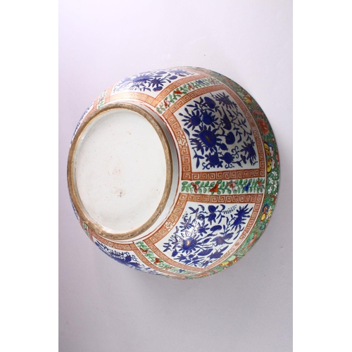 819 - A GOOD LARGE 19TH CENTURY CHINESE FAMILLE ROSE BOWL FOR THE ISLAMIC MARKET, decorated to the exterio... 