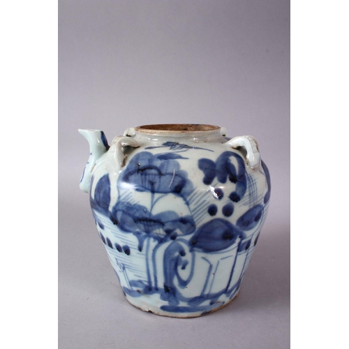 124 - A 19TH/20TH CENTURY CHINESE BLUE AND WHITE TRANSITIONAL STYLE PORCELAIN TEAPOT, decorated with styli... 