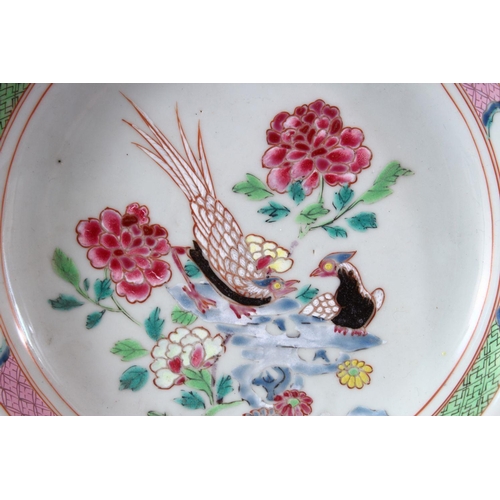 262 - AN 18TH CENTURY CHINESE FAMILLE ROSE CIRCULAR PLATE, painted with flowers and birds, 23cm diameter.