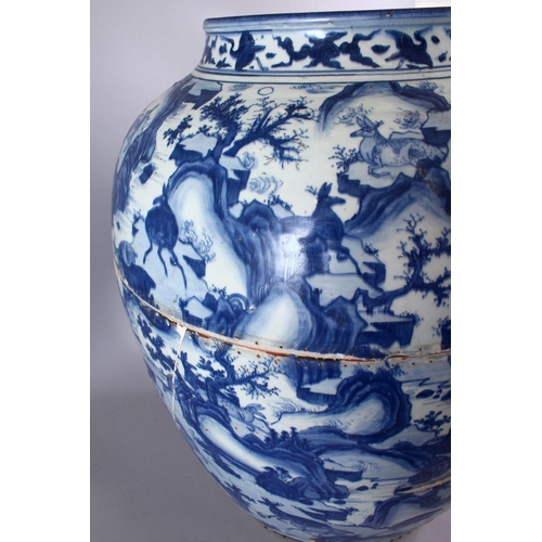 268 - A LARGE CHINESE MING DYNASTY BLUE & WHITE PORCELAIN HUNDRED DEER JAR, the body with fine decoration ... 