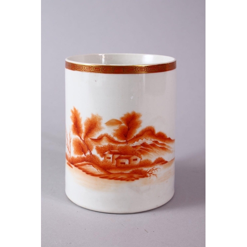 284 - A 19TH CENTURY CHINESE ROUGE DE FEUR PORCELAIN TANKARD, with a simplistic landscape scene, 12cm high... 