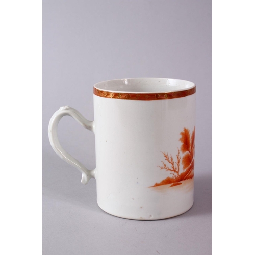 284 - A 19TH CENTURY CHINESE ROUGE DE FEUR PORCELAIN TANKARD, with a simplistic landscape scene, 12cm high... 