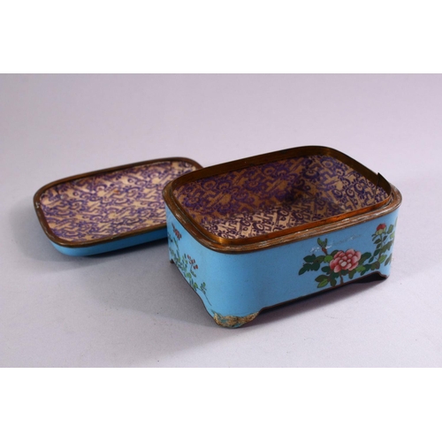 302 - A JAPANESE MEIJI PERIOD CLOISONNE COCKEREL BOX & COVER, the turquoise ground box decorated to the li... 