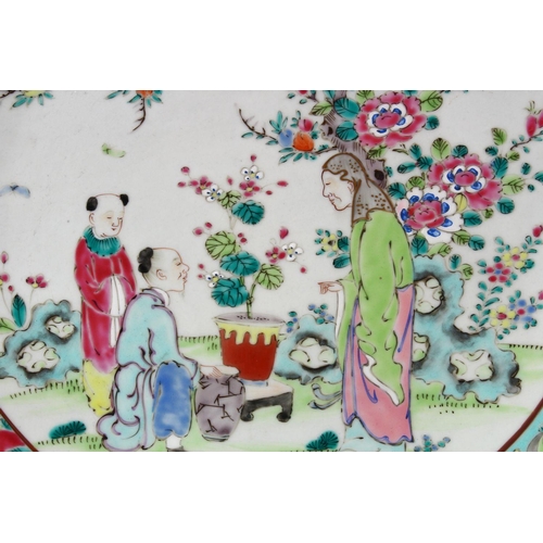 316 - A 19TH CENTURY CHINESE FAMILLE ROSE PORCELAIN PLATE OF SCHOLARS, the decoration depicting a scholar ... 