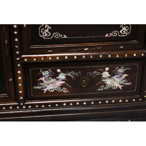 333 - A 20TH CENTURY ROYAL VIETNAM INLAID AND SIGNED MOTHER OF PEARL CABINET, the cabinet with 9 panels of... 