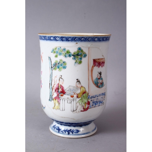 55 - A 18TH / 19TH CENTURY QIANLONG FAMILLE ROSE PORCELAIN CUP, the body slightly moulded with panels of ... 