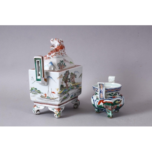 64 - TWO CHINESE FAMILLE ROSE / VERTE PORCELAIN ITEMS, a porcelain lidded censer and cover, decorated wit... 