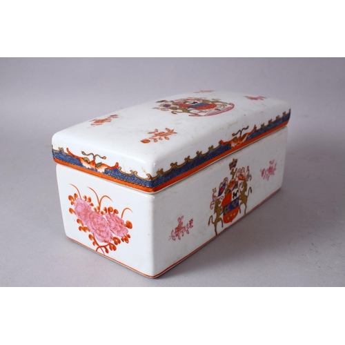 65 - A 19TH / 20TH CENTURY CHINESE FAMILLE ROSE ARMOURIAL PORCELAIN BOX & COVER, the box with a armorial ... 