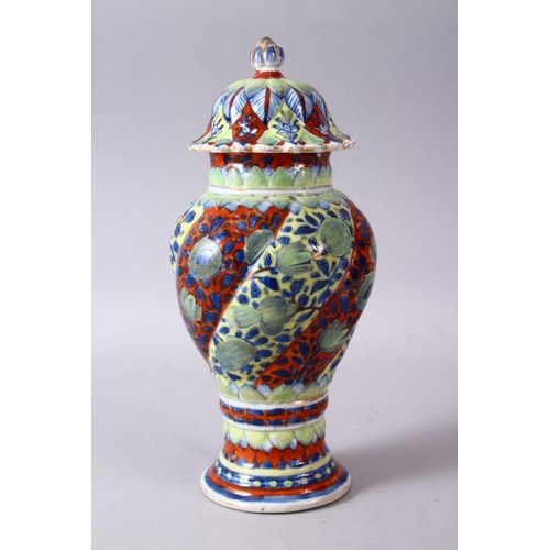 74 - A 19TH / 20TH CENTURY CHINESE KANGXI STYLE PORCELAIN RIBBED VASE AND COVER, With underglaze blue dec... 