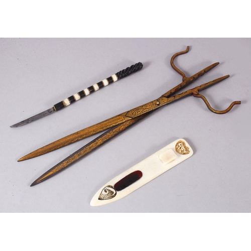 747 - A GOOD SET OF TURKISH ISLAMIC CALLIGRAPHY TOOLS, Comprising a pair of Makta scissors inlaid with gol... 