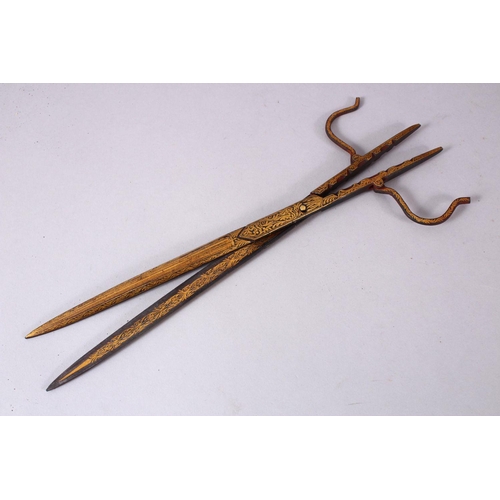 747 - A GOOD SET OF TURKISH ISLAMIC CALLIGRAPHY TOOLS, Comprising a pair of Makta scissors inlaid with gol... 