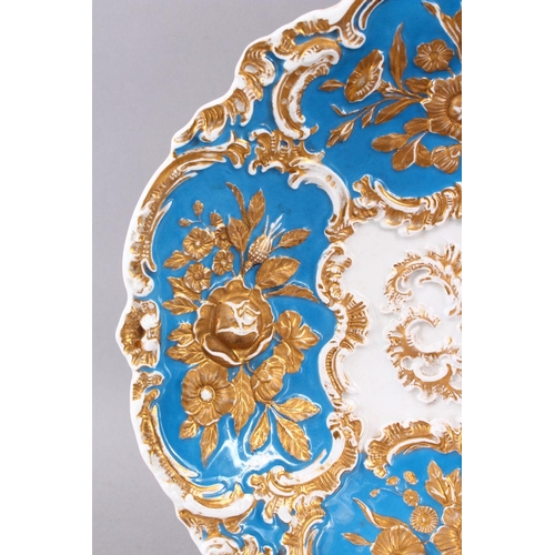 751 - AN UNUSUAL MEISSEN PORCELAIN MOULDED PLATE FOR THE ISLAMIC MARKET, decorated with a sky blue ground ... 