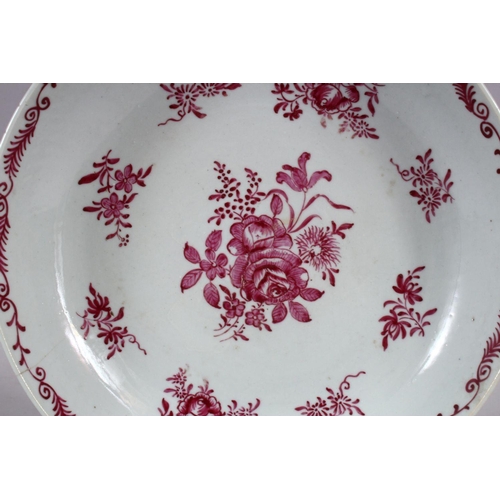 86 - AN 18TH CENTURY CHINESE FAMILLE ROSE PORCELAIN PLATE, decorated with flora 23.5cm