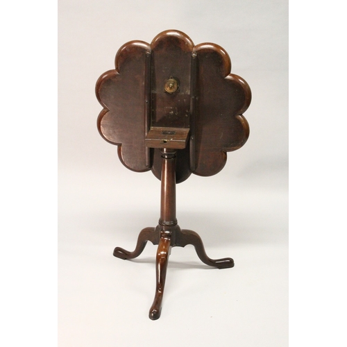 204 - A GOOD GEORGE III MAHOGANY TILT TOP TRIPOD TABLE, with a lobed, dished top, plain turned column supp... 