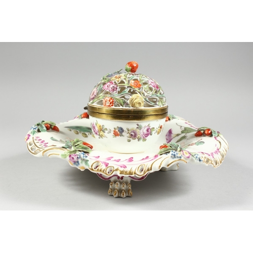 259 - A GOOD 19TH CENTURY CONTINENTAL PORCELAIN CIRCULAR INKSTAND with pierced floral top, painted with fl... 