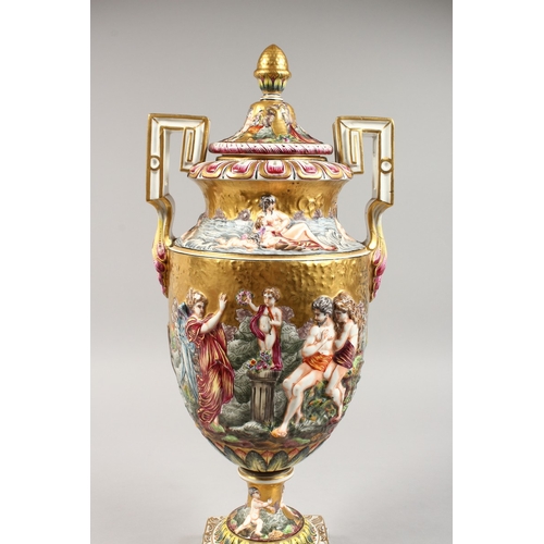 324 - A SUPERB LARGE CAPODIMONTE TWO HANDLED URN SHAPE VASE AND COVER with gilt ground, with classical fig... 