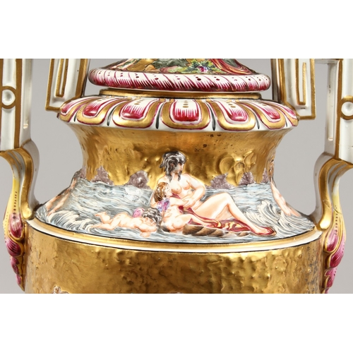 324 - A SUPERB LARGE CAPODIMONTE TWO HANDLED URN SHAPE VASE AND COVER with gilt ground, with classical fig... 