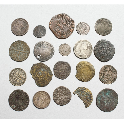 786 - A SMALL COLLECTION OF EARLY MAUNDY AND OTHER COINS (20)