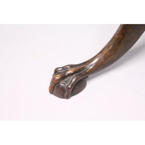 1049 - A CHIPPENDALE STYLE MAHOGANY TILT TOP TABLE with pie crust top, turned support, curving legs with cl... 